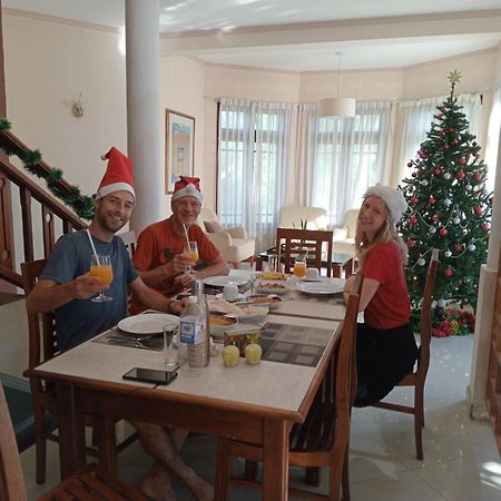 Crown Hills Kandy Inn Bagian luar foto