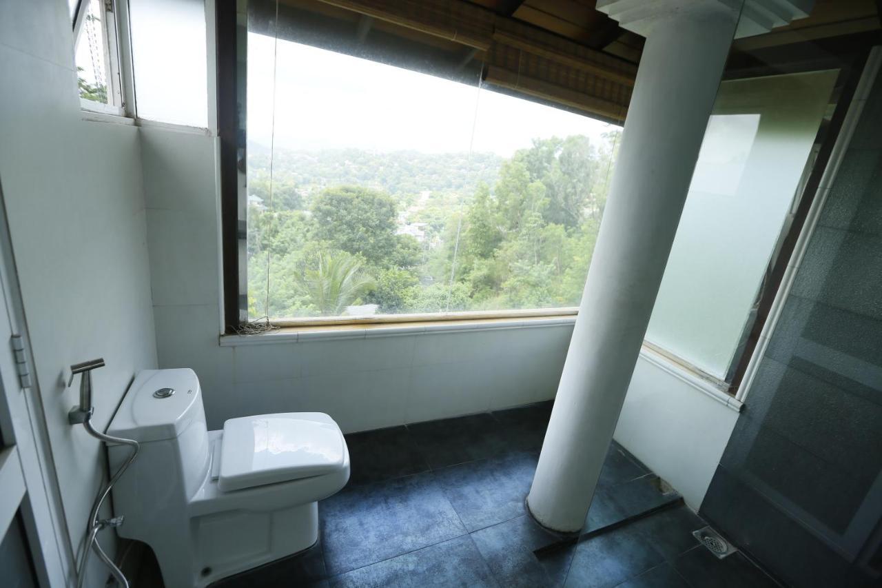 Crown Hills Kandy Inn Bagian luar foto