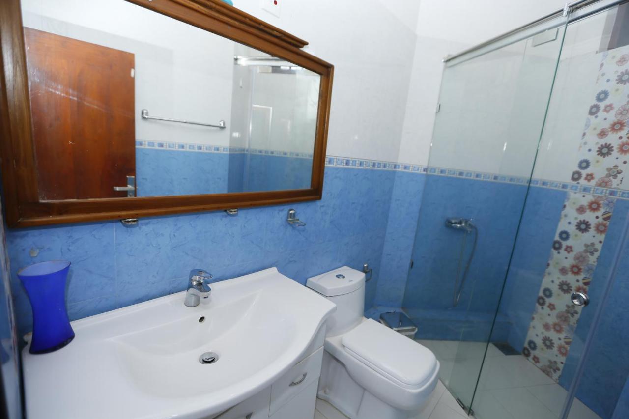 Crown Hills Kandy Inn Bagian luar foto