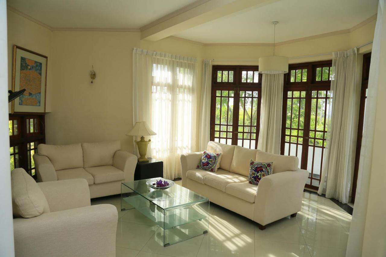 Crown Hills Kandy Inn Bagian luar foto