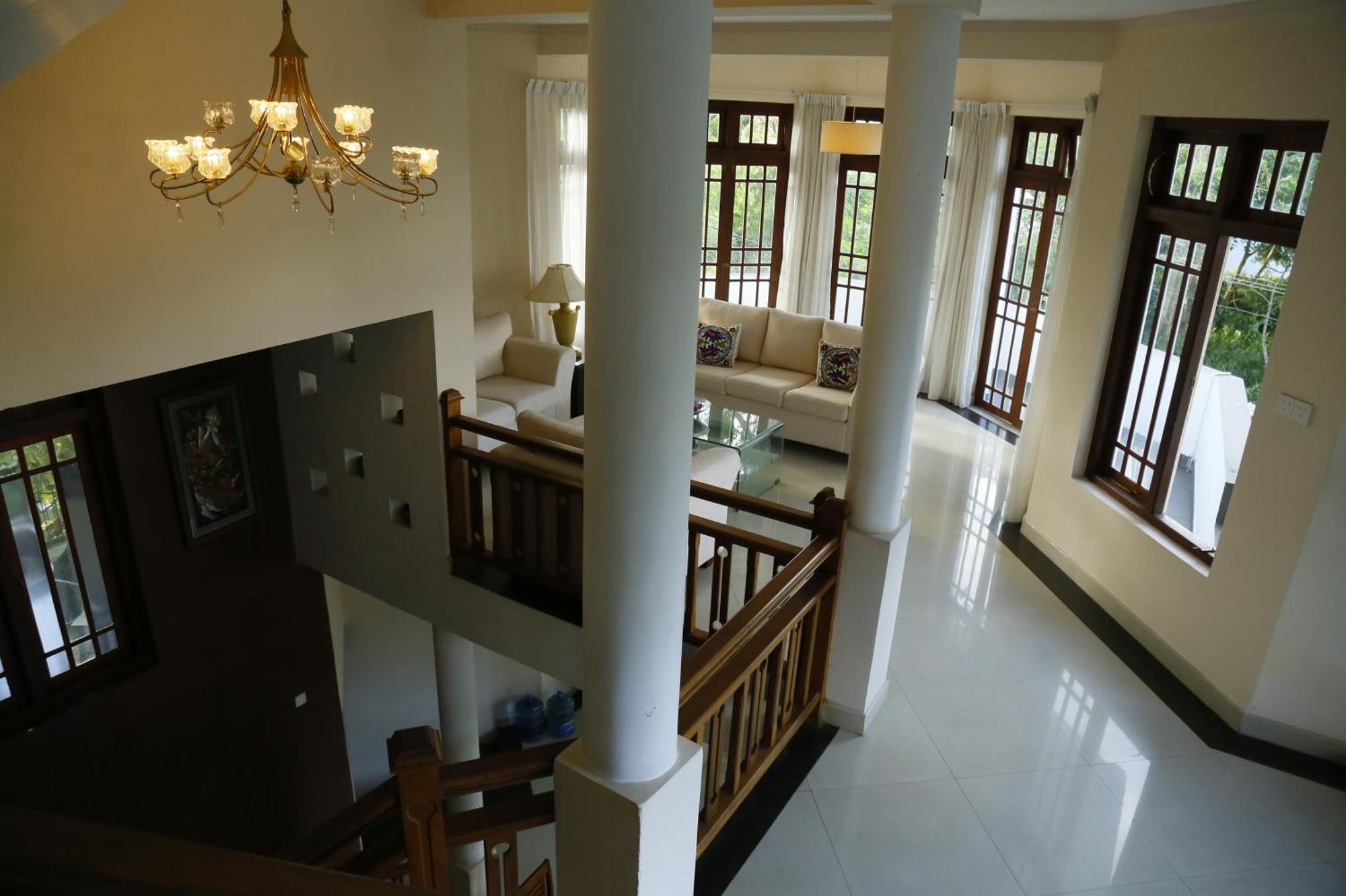 Crown Hills Kandy Inn Bagian luar foto