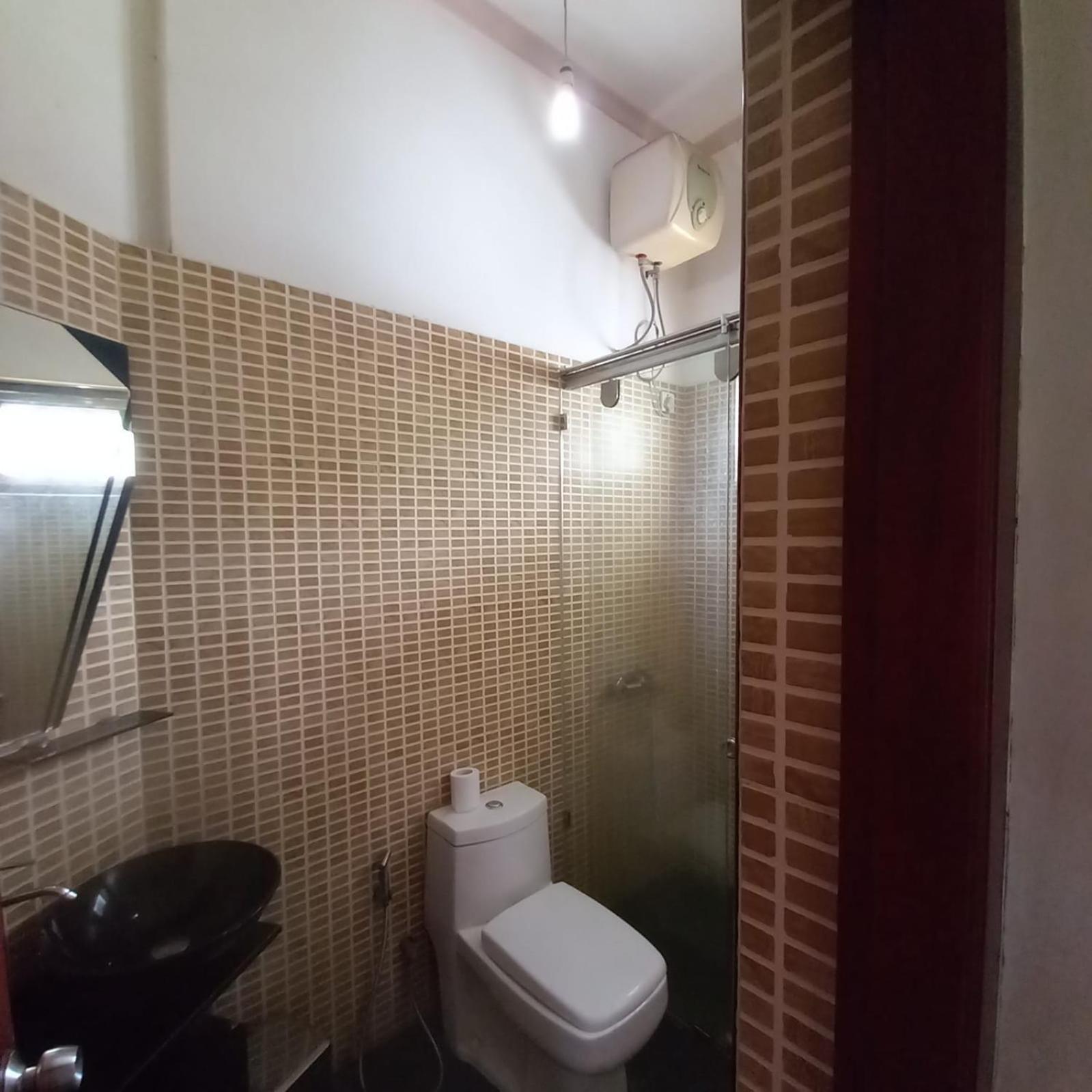 Crown Hills Kandy Inn Bagian luar foto